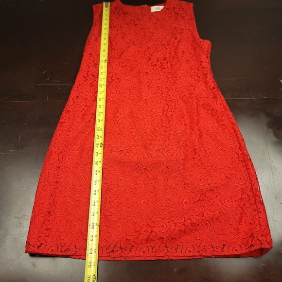 Diane Von Furstenberg Womens 10 Dress Red Lace Sheath Sleeveless Zip Back $448‎ - Picture 6 of 10